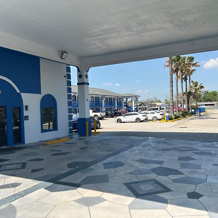 Sunrise Inn & Suites Ченелвью Екстер'єр фото