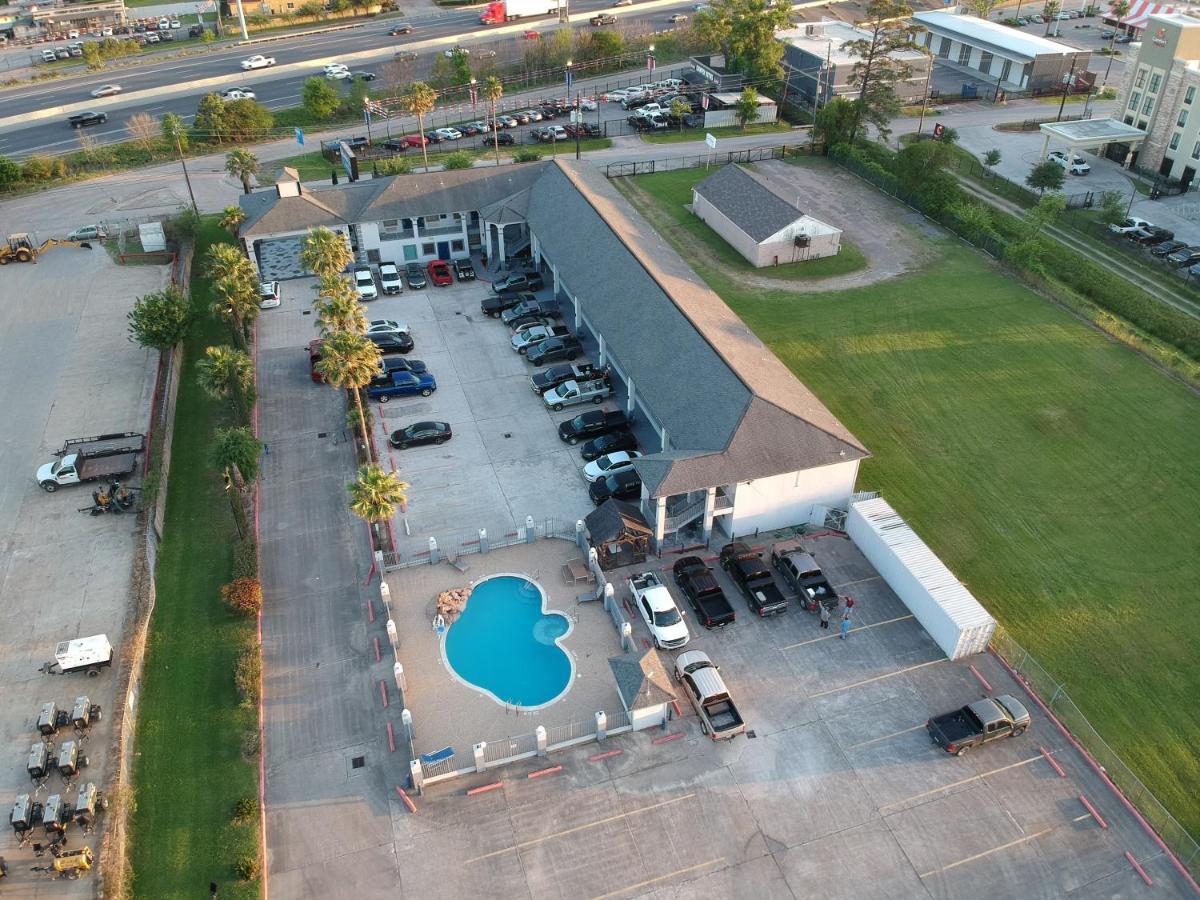 Sunrise Inn & Suites Ченелвью Екстер'єр фото